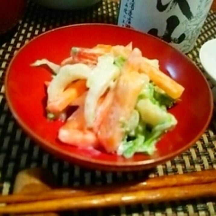 豆腐マヨネーズで、ヘルシー白菜と柿のサラダ